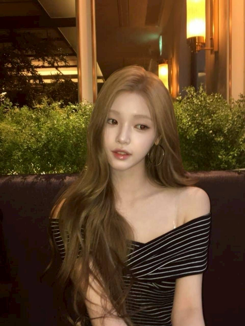 Behind-the-scenes cut of Yuha (Hearts2Hearts)