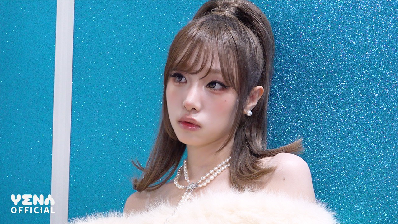 Recent activity shot of Choi Yena