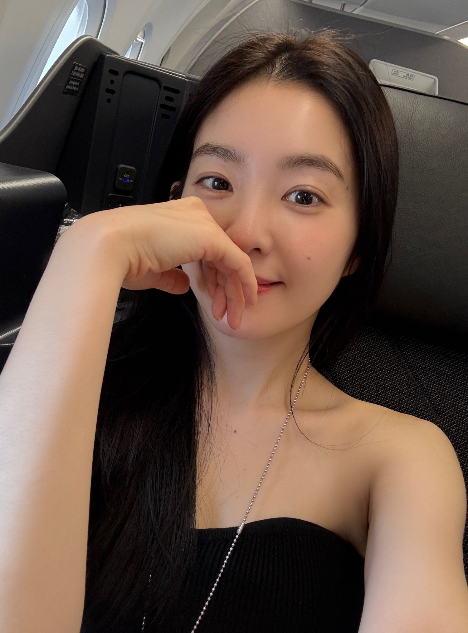 Foto aktivitas terbaru Irene (Red Velvet)