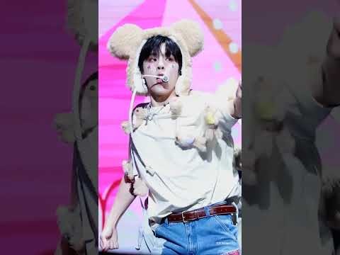 김우석의 최신 사진