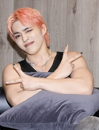 A moment captured by S.Coups (SEVENTEEN)'s fan