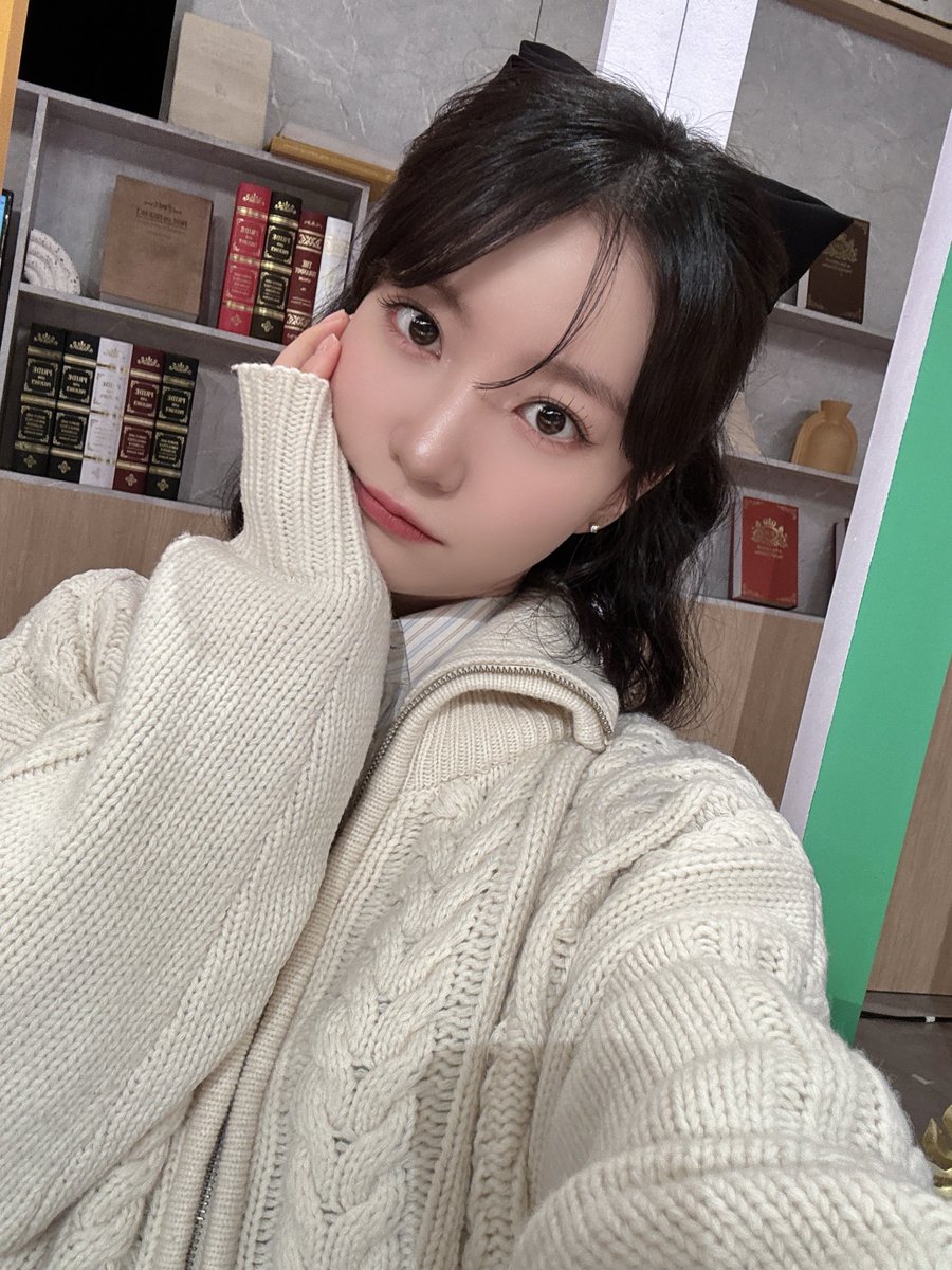 Behind-the-scenes cut of OH MY GIRL