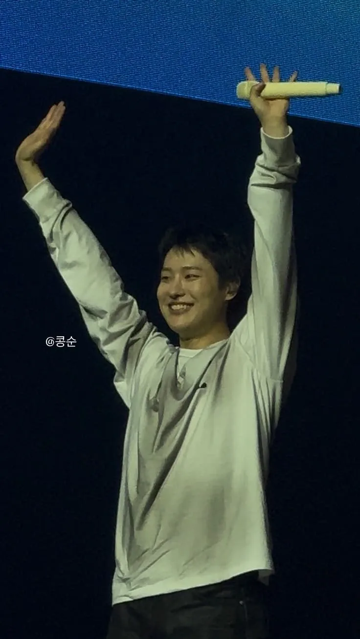 Behind-the-scenes cut of WOODZ