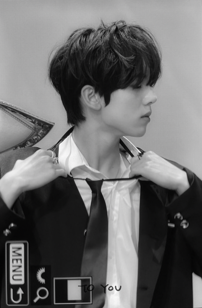 A moment captured by Han Yujin (ZEROBASEONE)'s fan