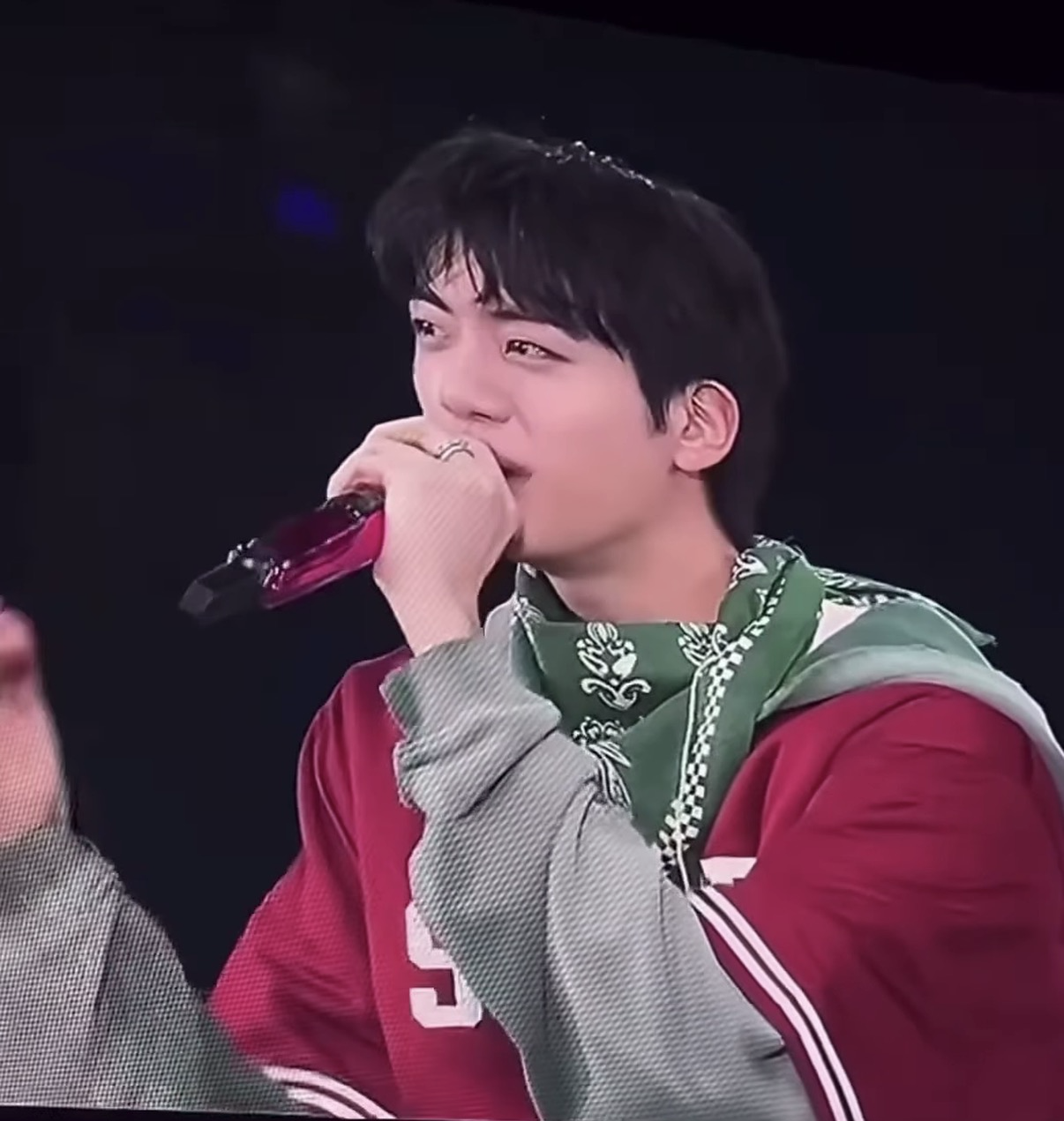 Foto aktivitas terbaru Jin (BTS)
