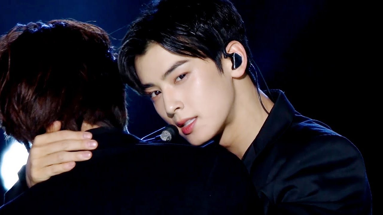 Behind-the-scenes cut of Moonbin (ASTRO)