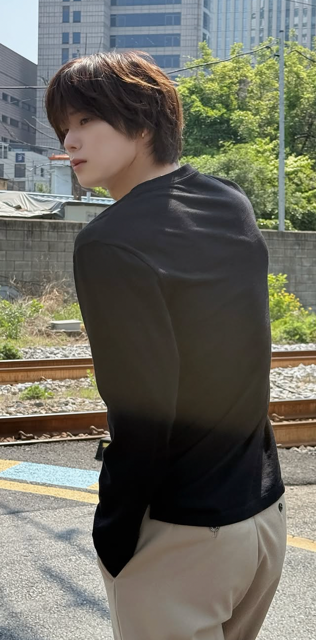 The most beloved wallpaper among K (&TEAM)'s fans