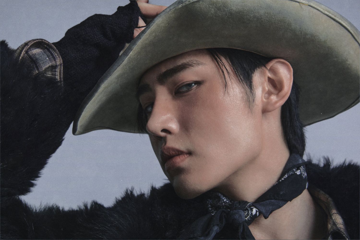 Latest photo of Sunghoon (ENHYPEN)