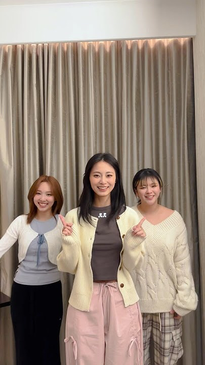 Foto aktivitas terbaru TWICE