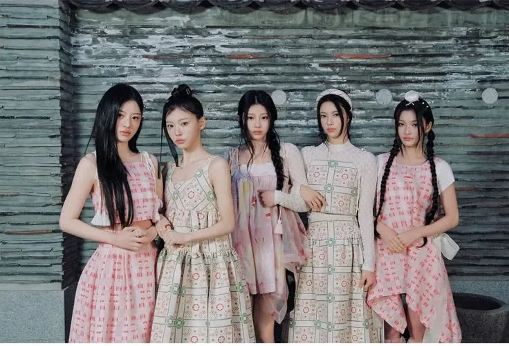 Recent activity shot of Wonhee (ILLIT)