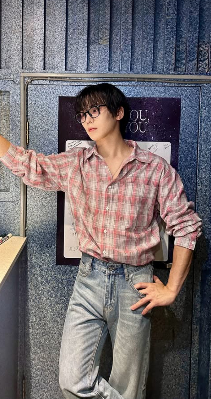 Today's most popular wallpaper in the Rocky community