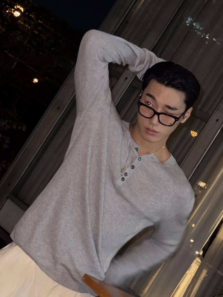 Behind-the-scenes cut of San (ATEEZ)