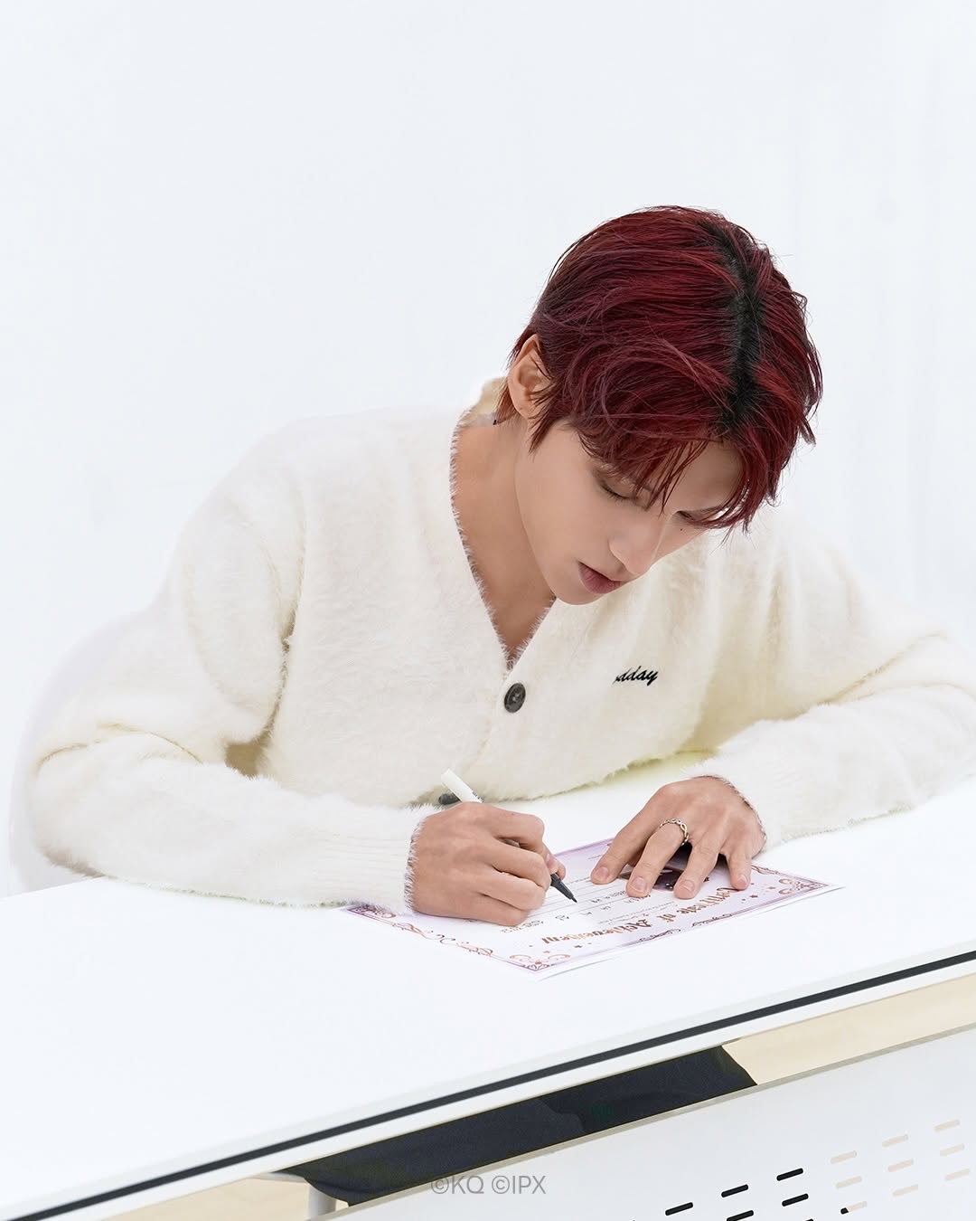 友榮 (ATEEZ)的最新活動照片