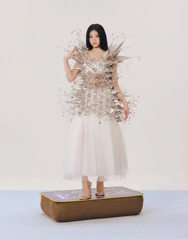 Behind-the-scenes cut of Wonhee (ILLIT)