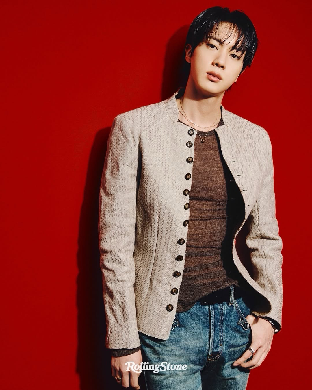 Foto aktivitas terbaru Jin (BTS)