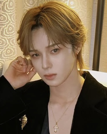 Behind-the-scenes cut of K (&TEAM)