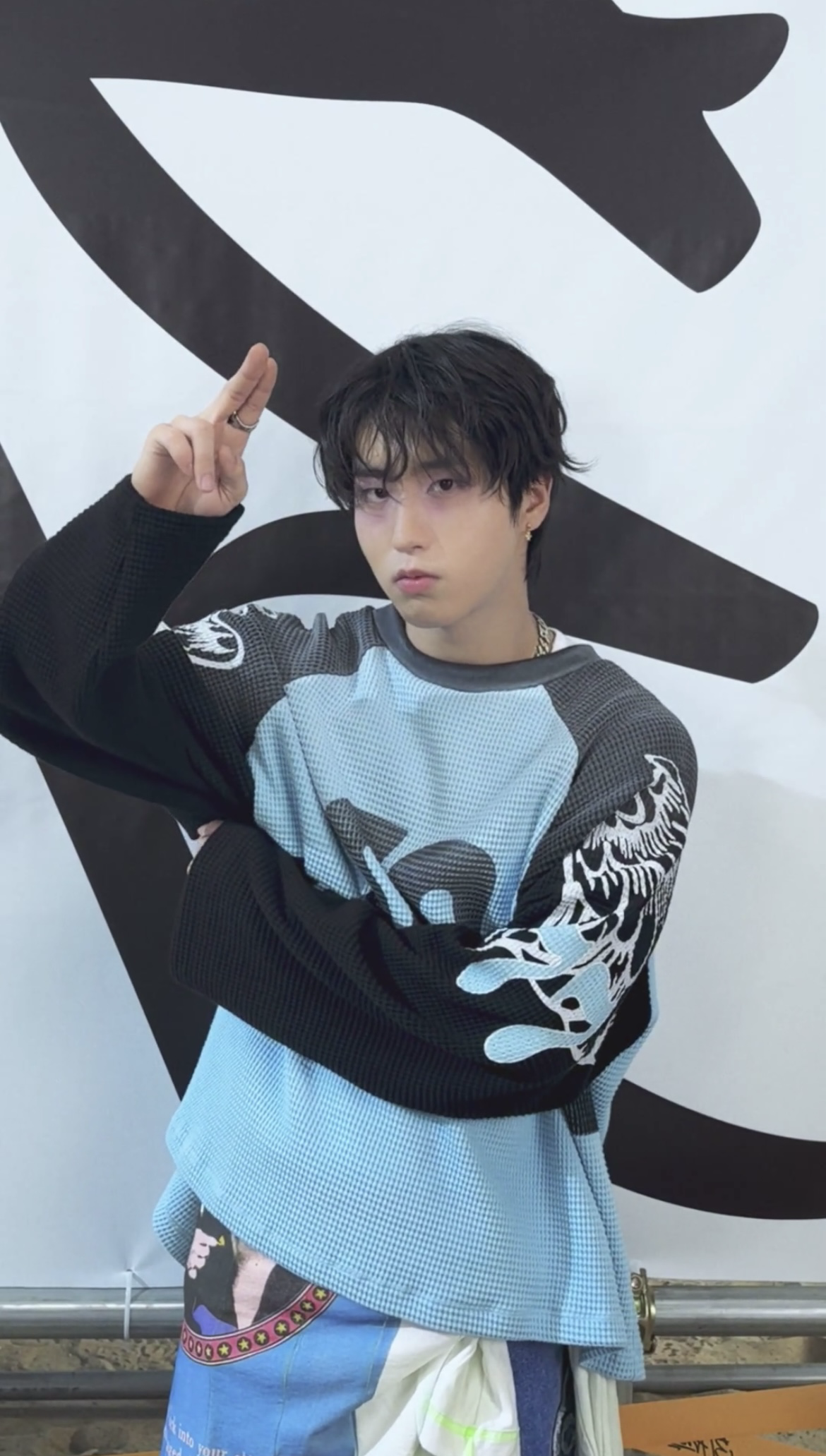 A heartfelt wallpaper shared by HAN (Stray Kids)'s fans