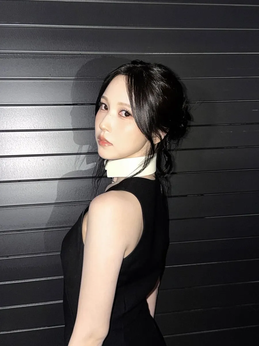 Foto terbaru Mina (TWICE)