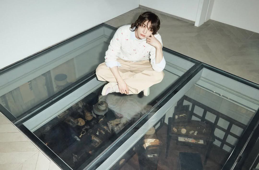 Latest photo of Hyunjin (Stray Kids)