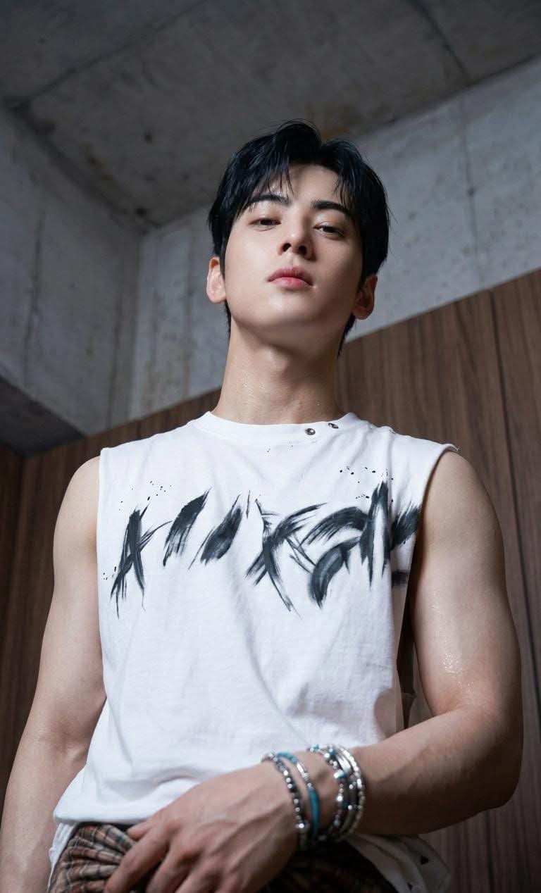 Recent activity shot of Eunwoo (ASTRO)