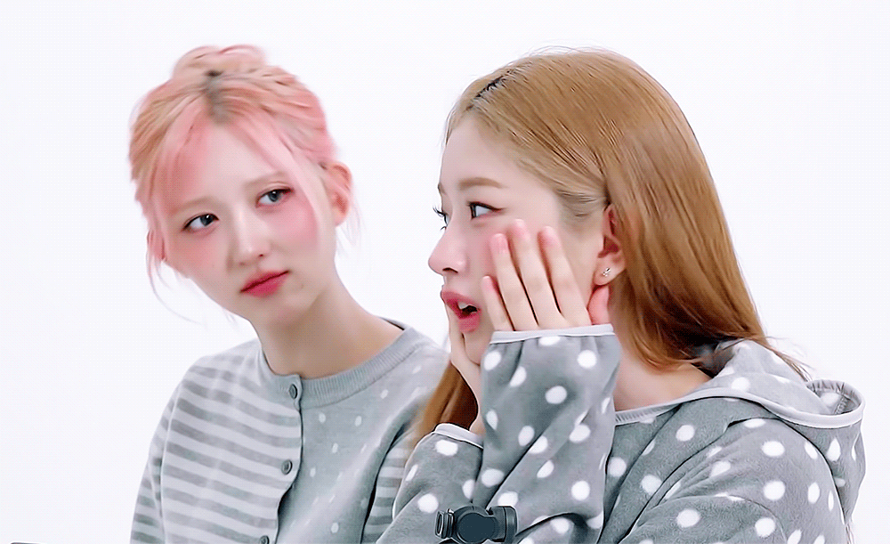 A moment captured by Rei (IVE)'s fan