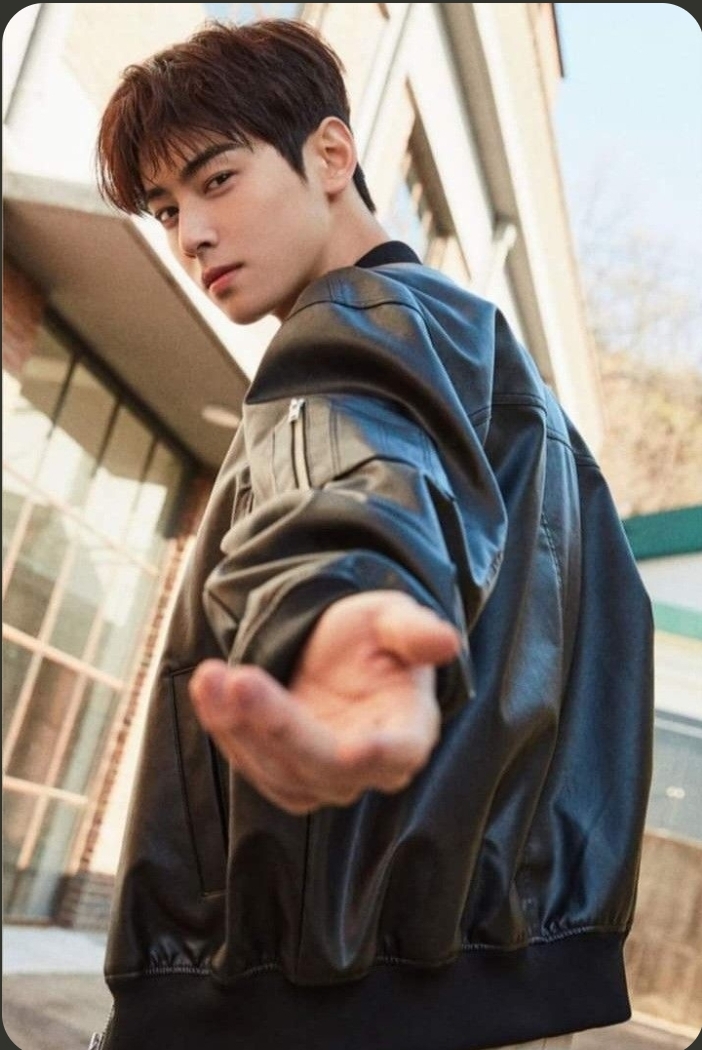 Recent activity shot of Eunwoo (ASTRO)