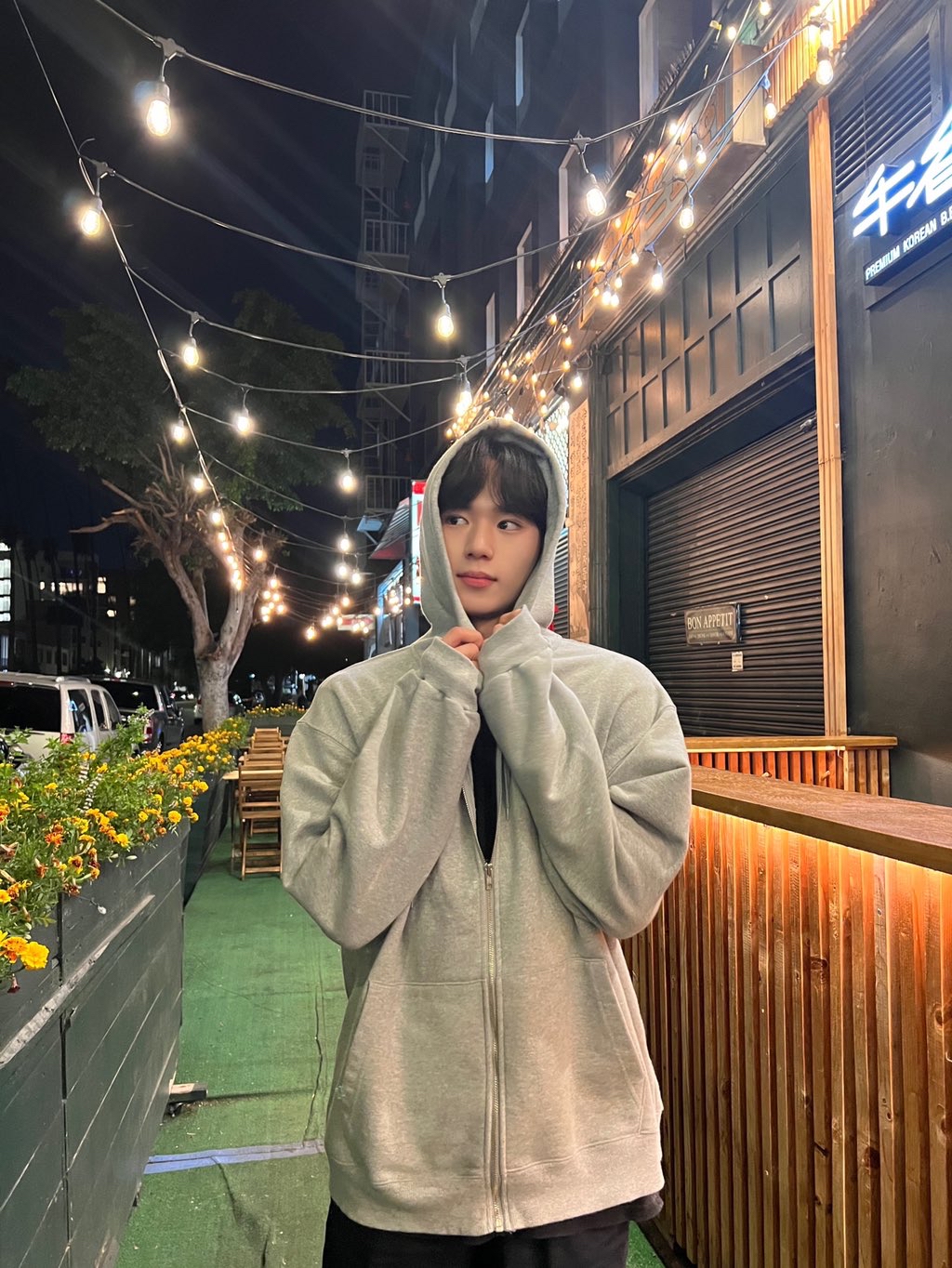 Behind-the-scenes cut of Kim Junseo (ALPHA DRIVE ONE)