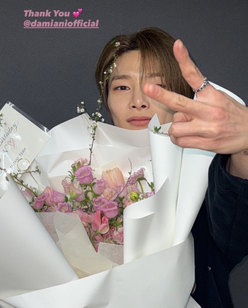 Behind-the-scenes cut of I.N (Stray Kids)