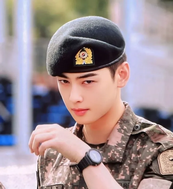 Latest photo of Eunwoo (ASTRO)