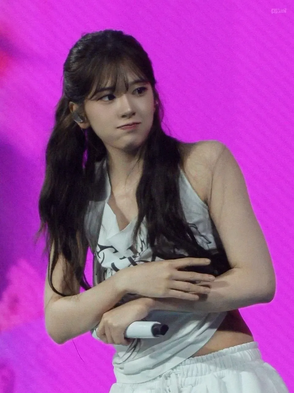 안유진 (IVE)의 비하인드 컷