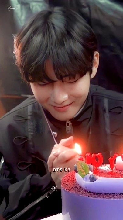 Foto aktivitas terbaru V (BTS)