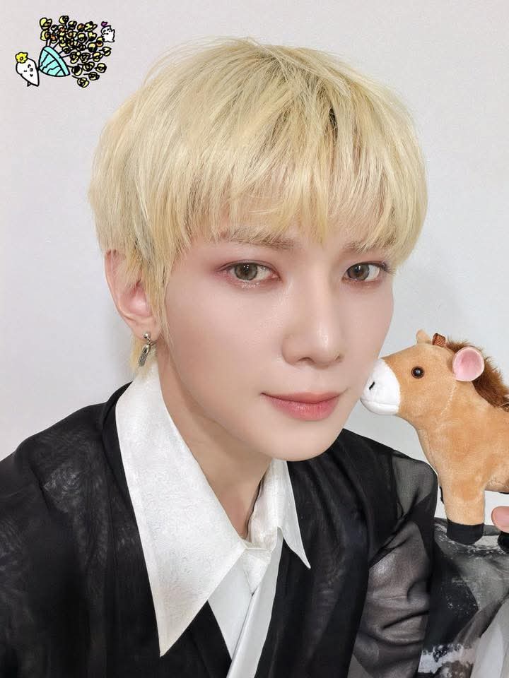 Recent activity shot of Yeosang (ATEEZ)