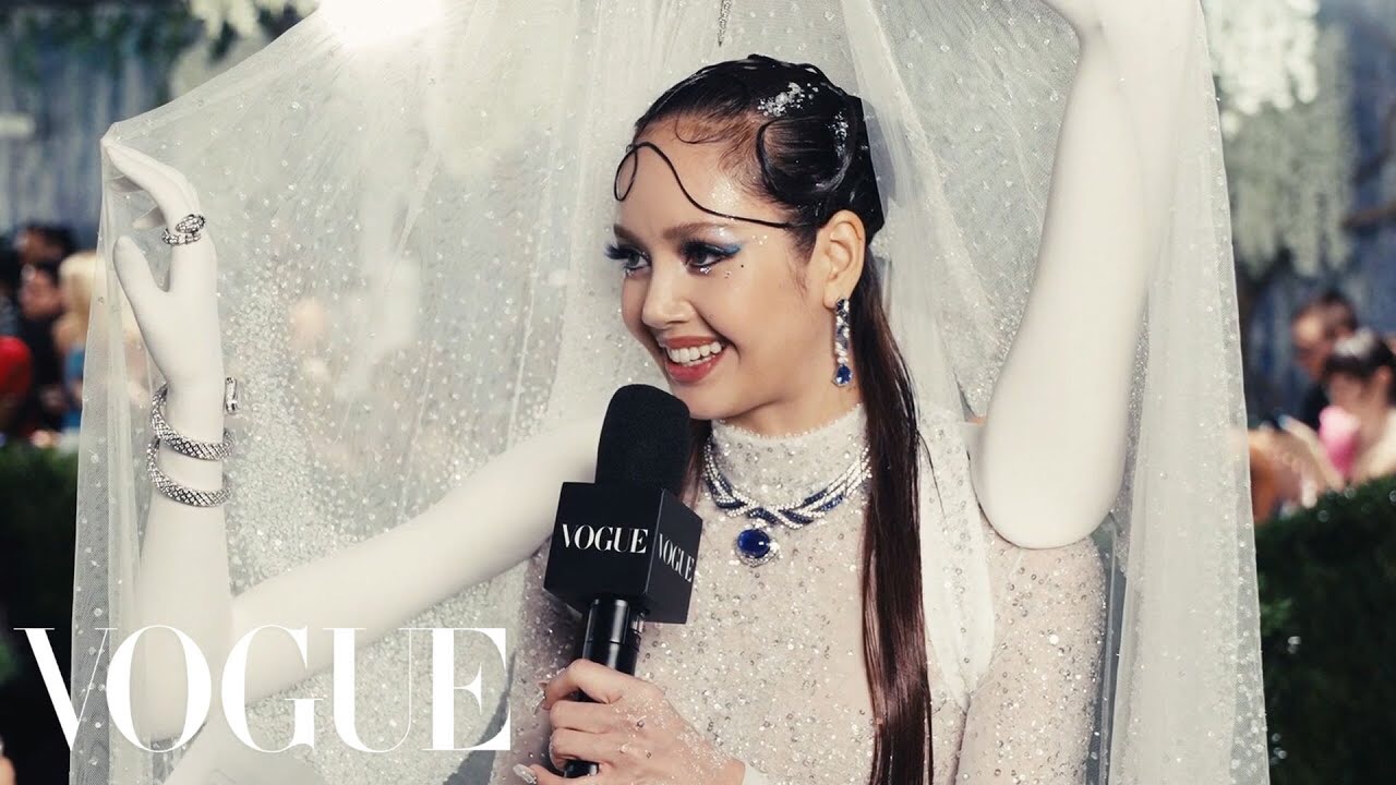 Behind-the-scenes cut of Lisa (BLACKPINK)