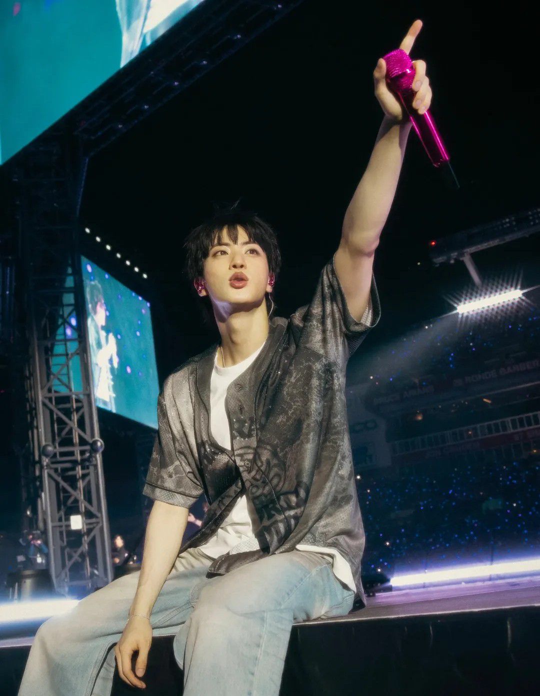 Foto terbaru Jin (BTS)