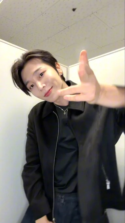 Latest photo of Super Junior