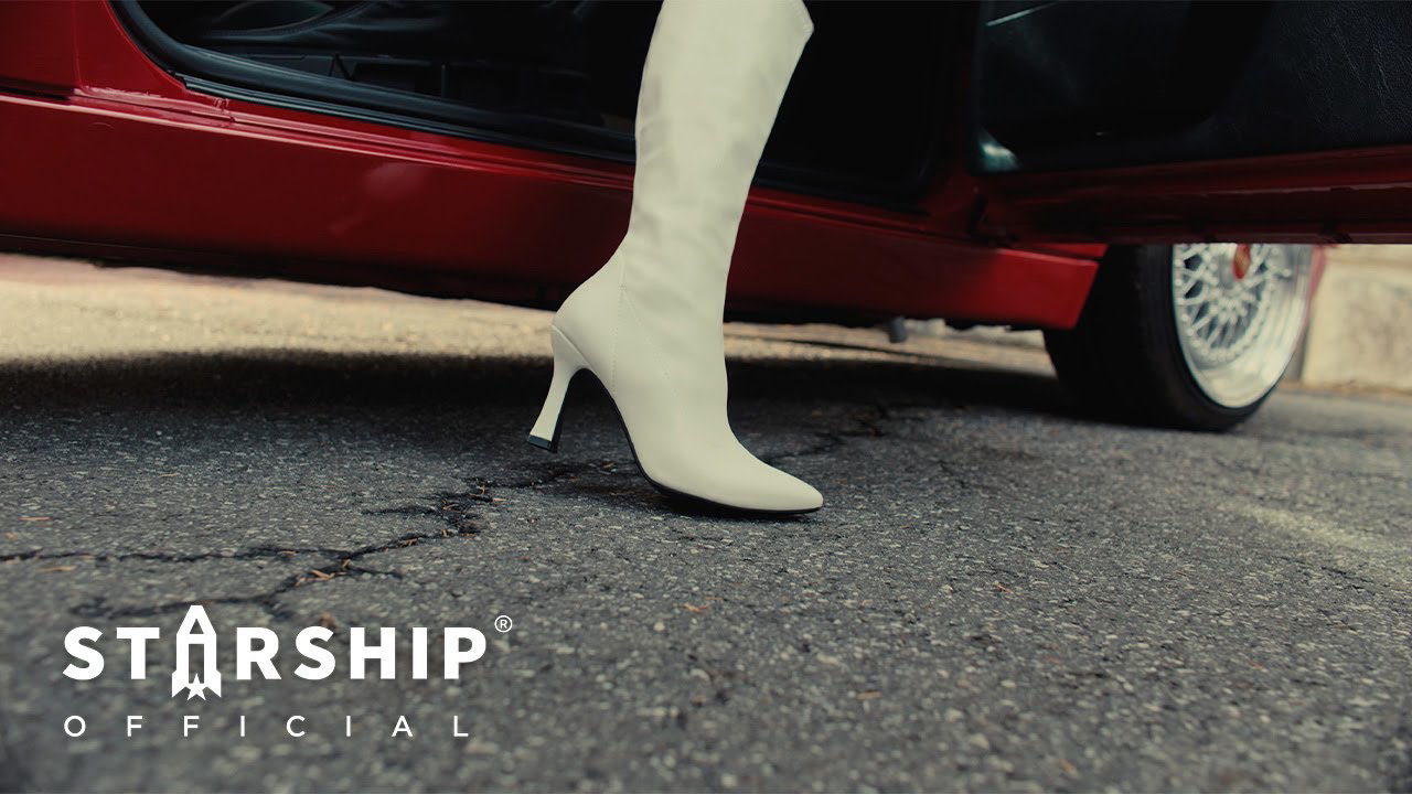 Behind-the-scenes cut of IVE