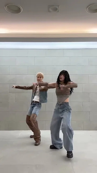 모모 (TWICE) 최근 활동샷