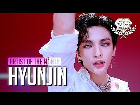 Foto aktivitas terbaru Hyunjin (Stray Kids)